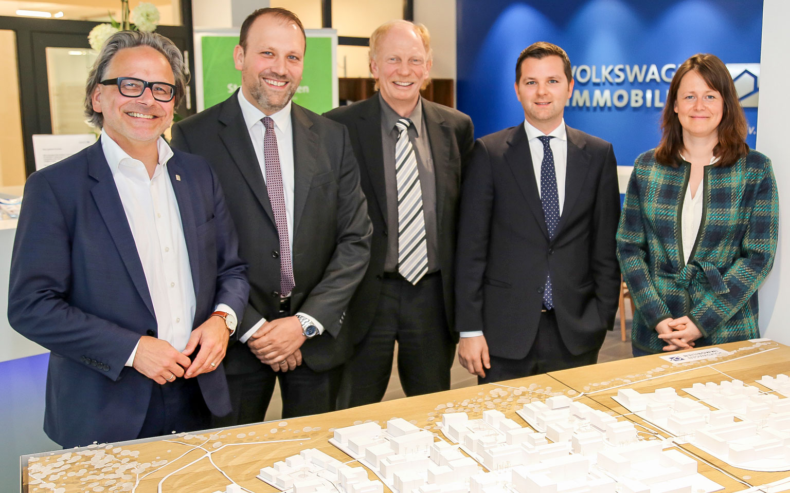 Gruppenbild Investorenvorstellung LPB - Hero