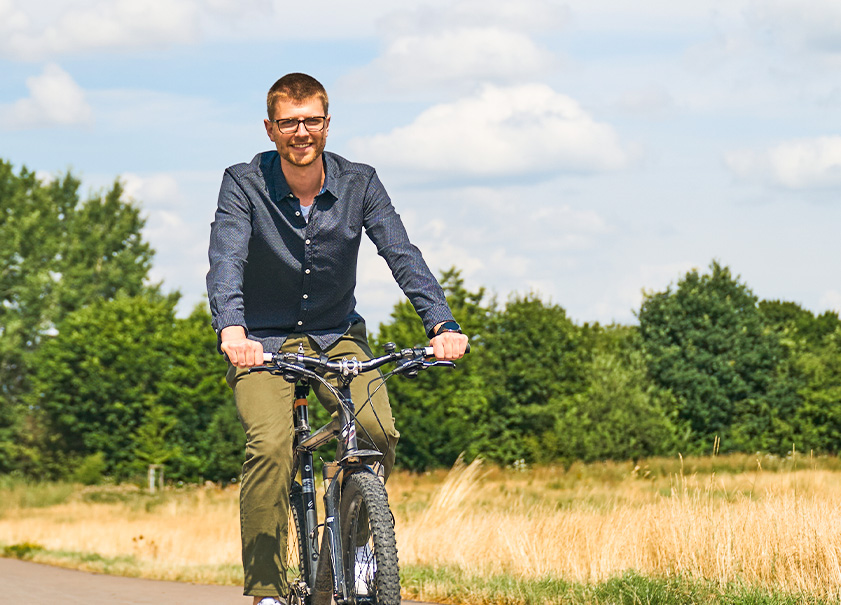 Hannes Mechler auf dem Fahrrad