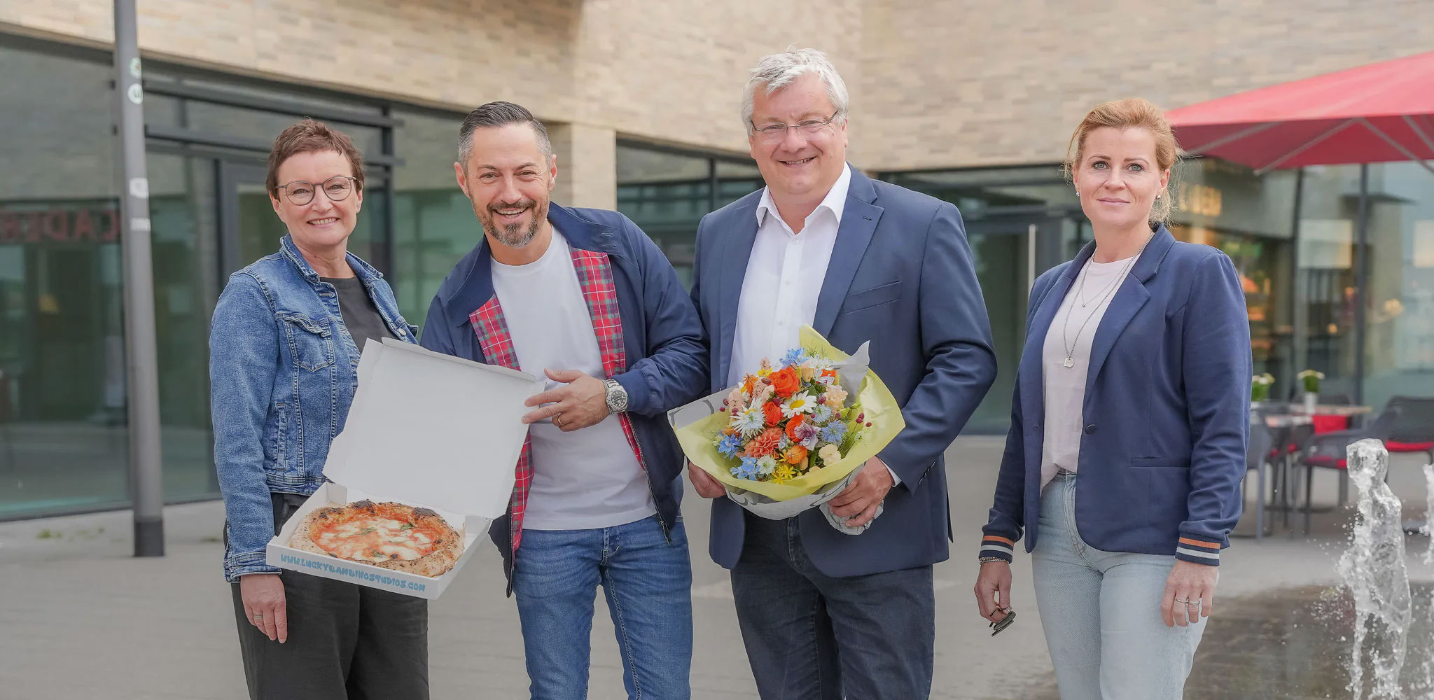 Gruppenfoto vor dem Ceccarelli